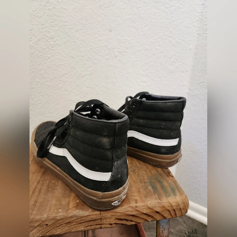Vans - Picture 3 of 5